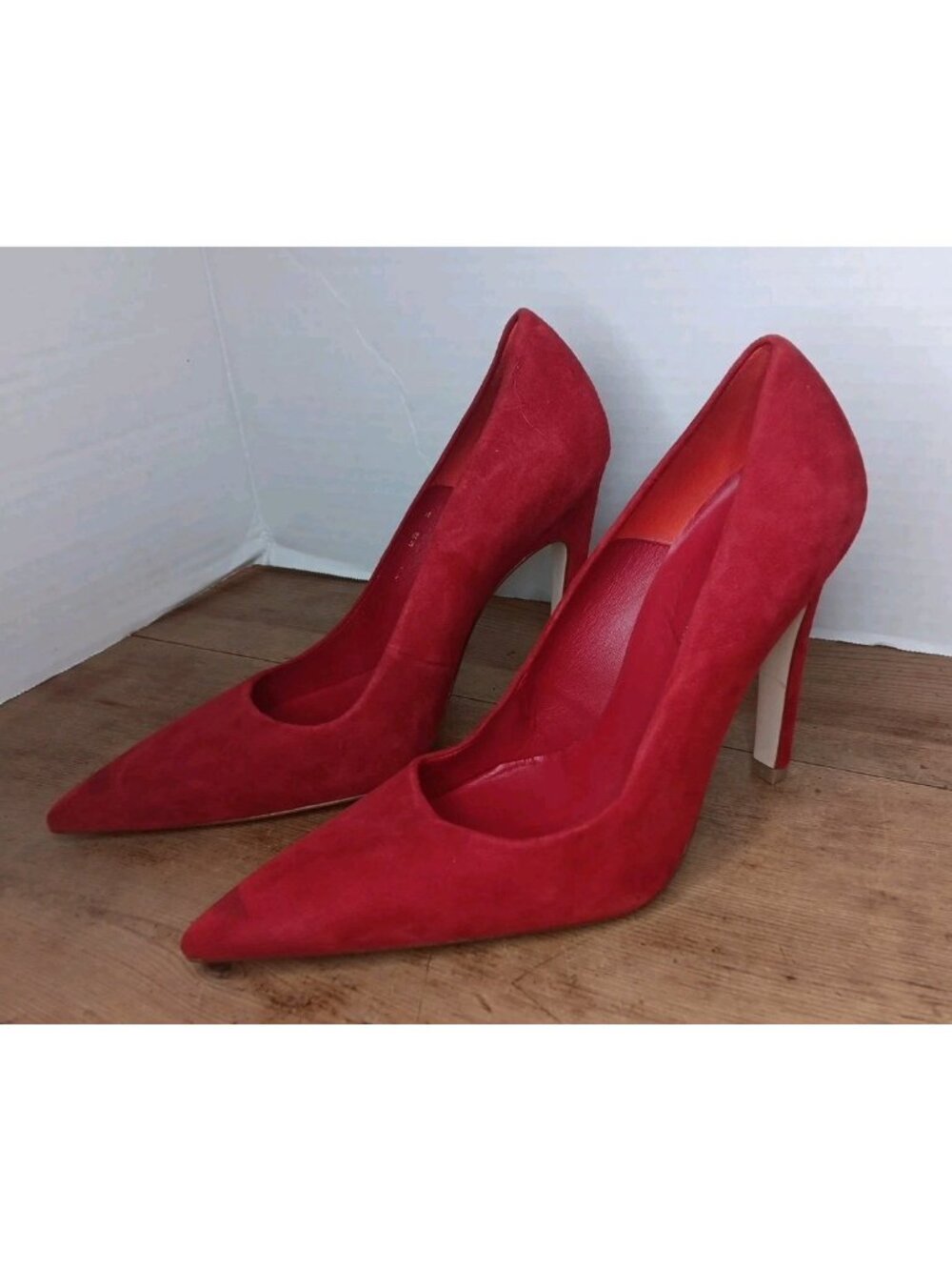 Good American Womens US 8.5 Red Suede Pointed Toe Pump Shoe 4.5" Stiletto Heel